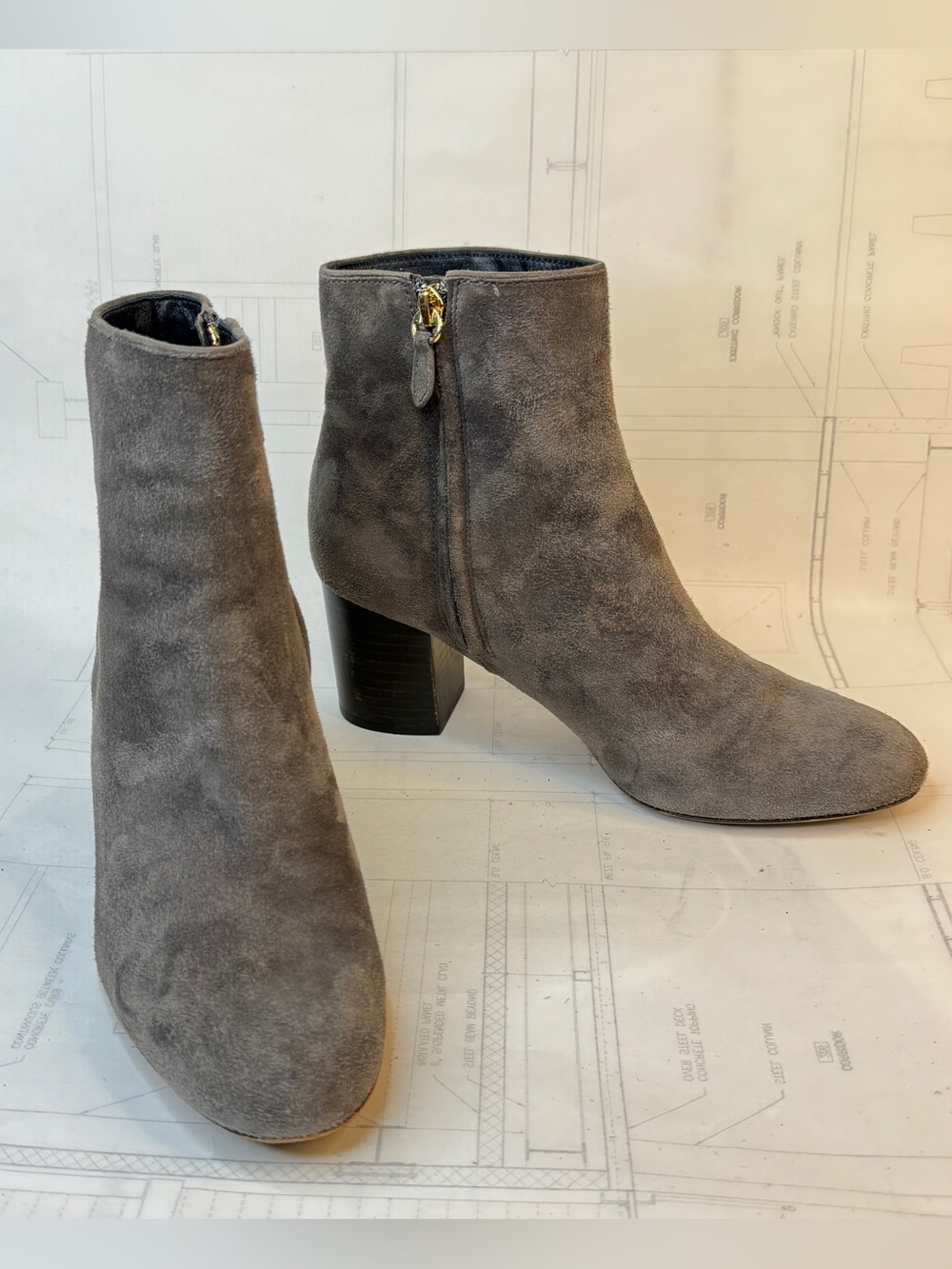 Diane von Furstenberg Grey Suede Block Heel Ankle Boots size 37
